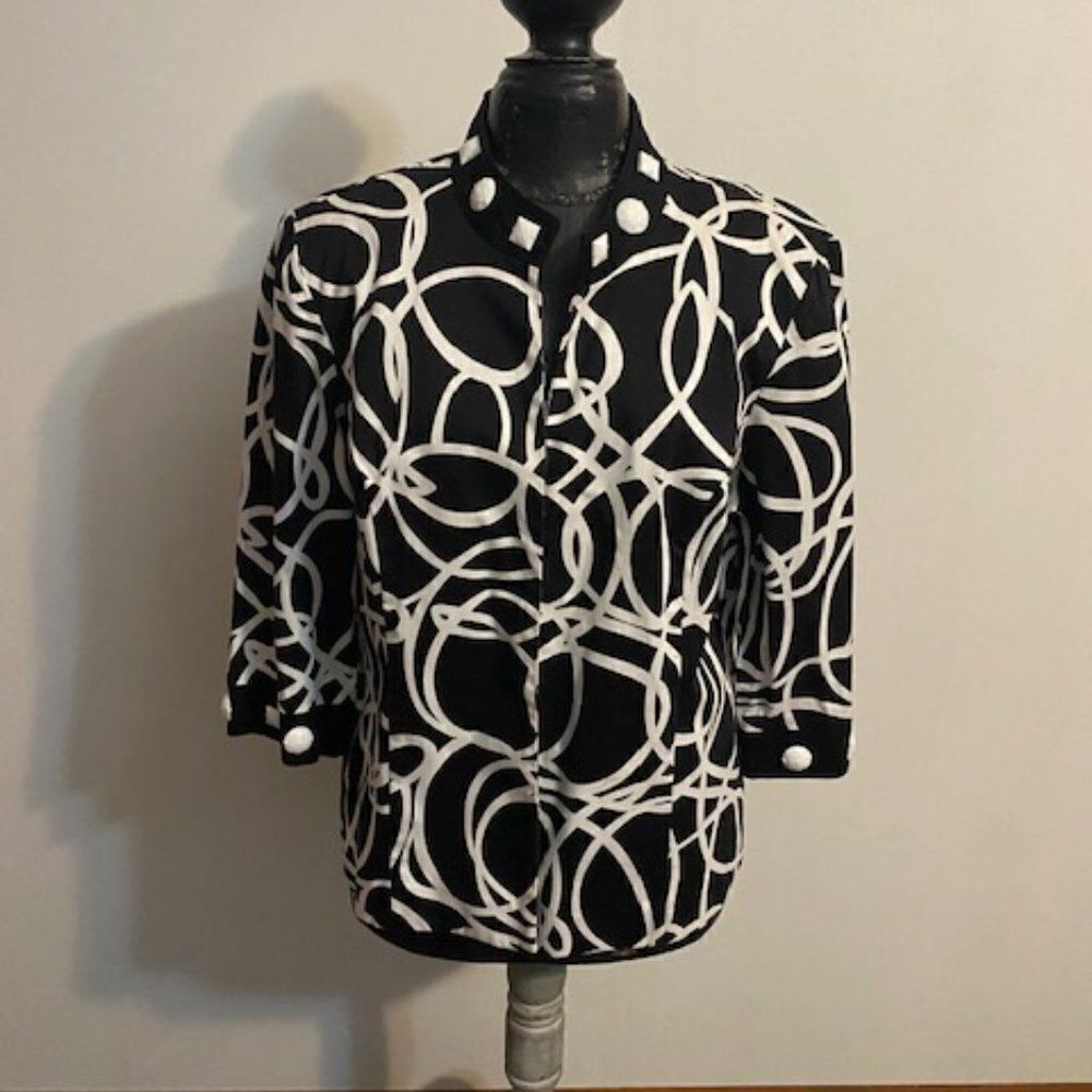 Dana Kay Black/White Embellished 3/4 sleeves open blazer, size 18